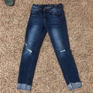 Distressed skinny jeans